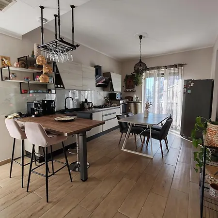 Terrace Near Metro & Free Parking Daire